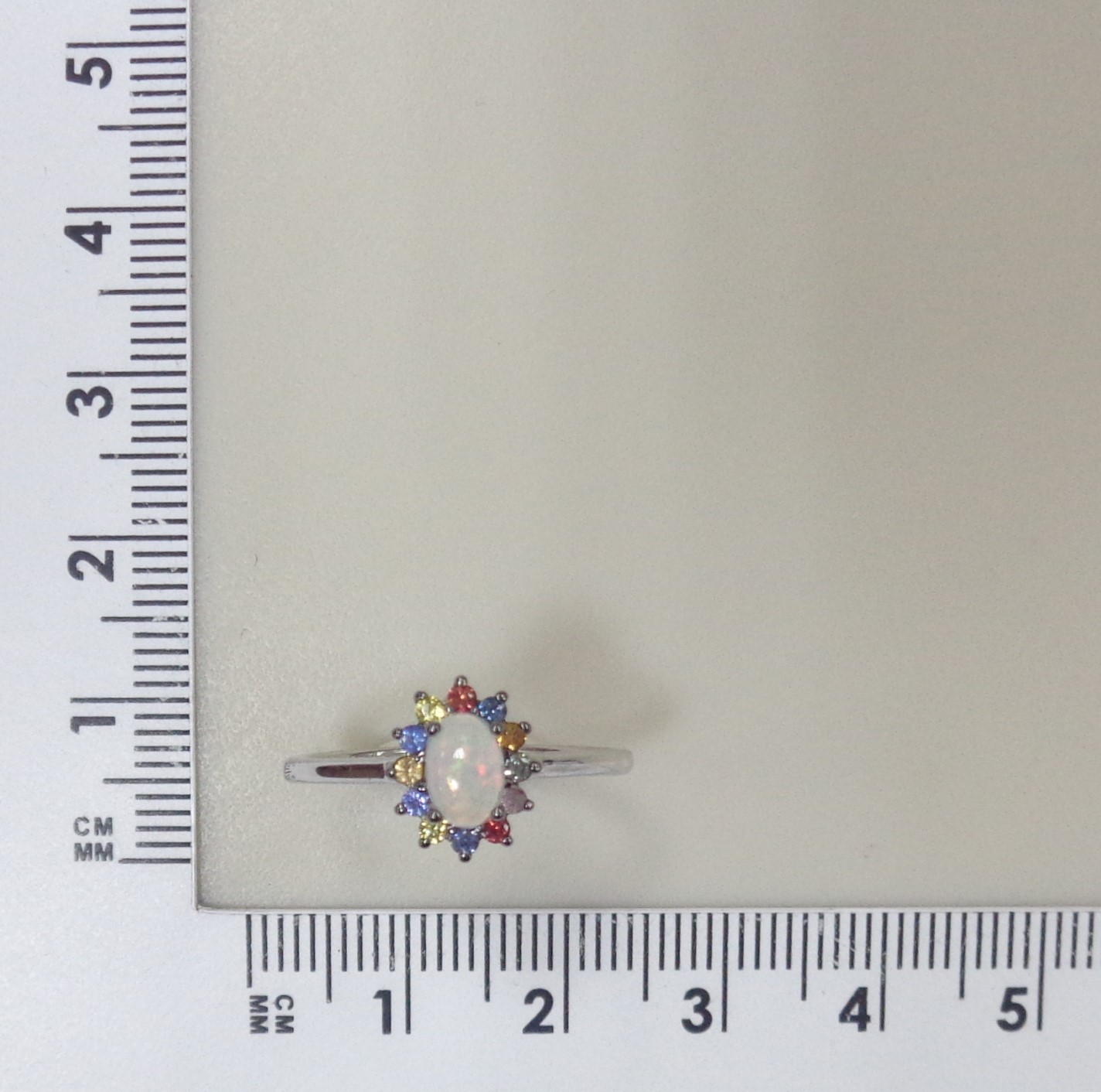 Серебряное кольцо с опалом